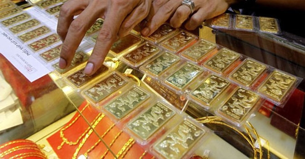 Giá vàng tiếp tục giảm, người mua lỗ 1,7 triệu từ đầu tuần